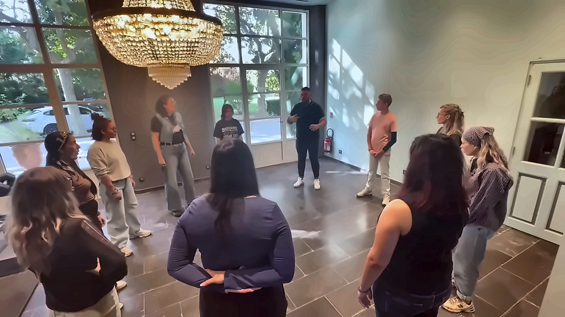 Masterclass collective : le groupe en cercle autour de l'animateur